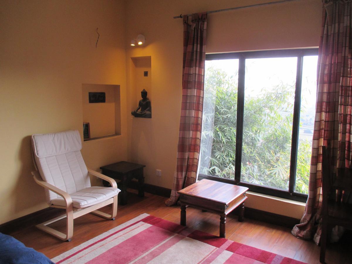 Hotel Swiss Dakshinkali エクステリア 写真